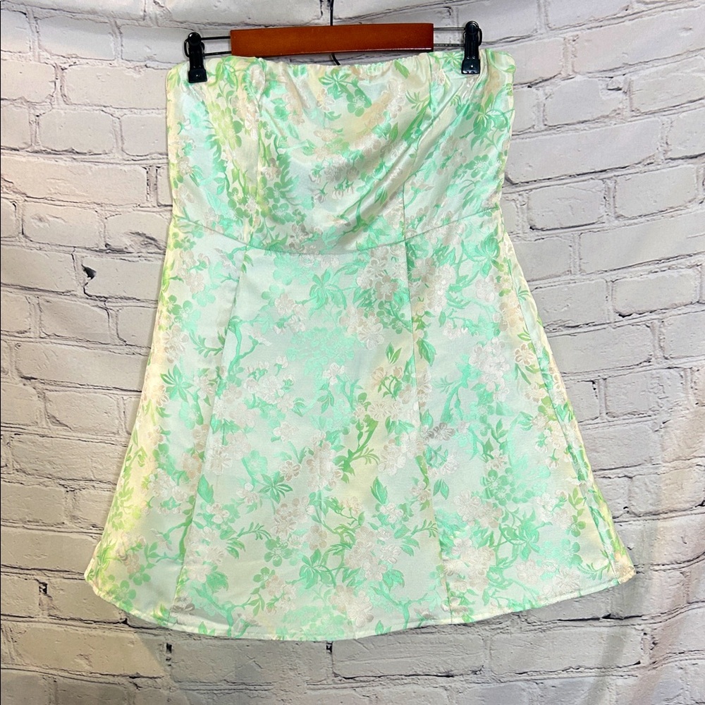 Lulus Green Cream Floral Strapless Dress Size Large Excellent Condition